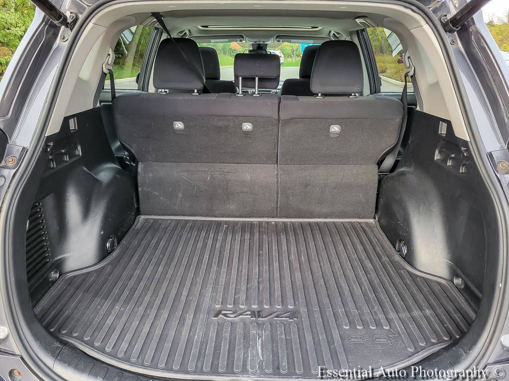 Used 2018 Toyota RAV4 XLE AWD/4WD image 26