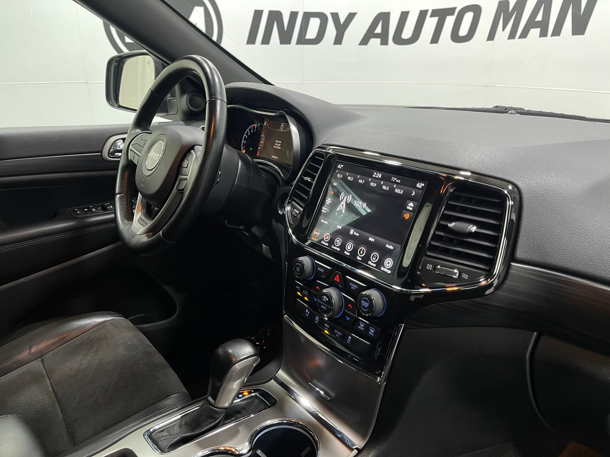 Used 2021 Jeep Grand Cherokee Laredo X AWD/4WD image 19