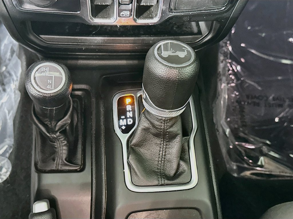 Used 2022 Jeep Wrangler Unlimited Sport AWD/4WD image 26