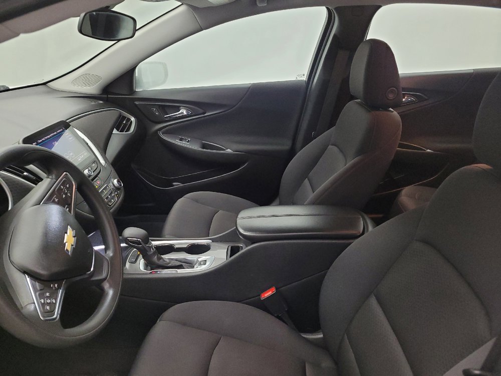 Used 2024 Chevrolet Malibu LT FWD image 17