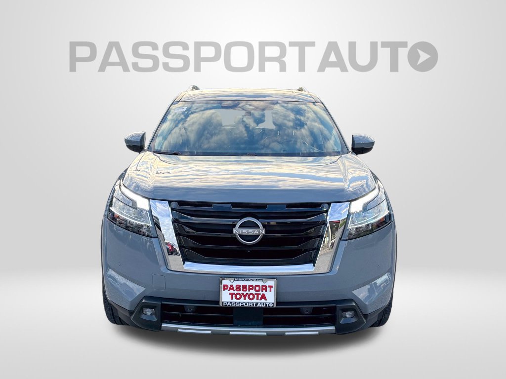 Used 2022 Nissan Pathfinder Platinum w/ Cargo Package AWD/4WD image 13