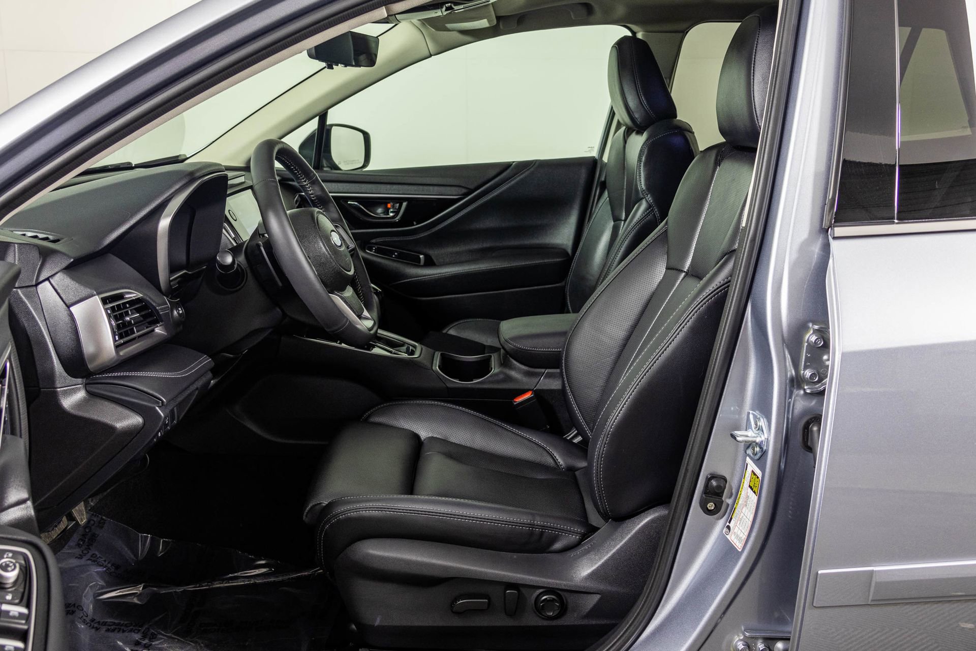 Used 2025 Subaru Outback Touring XT AWD/4WD image 26