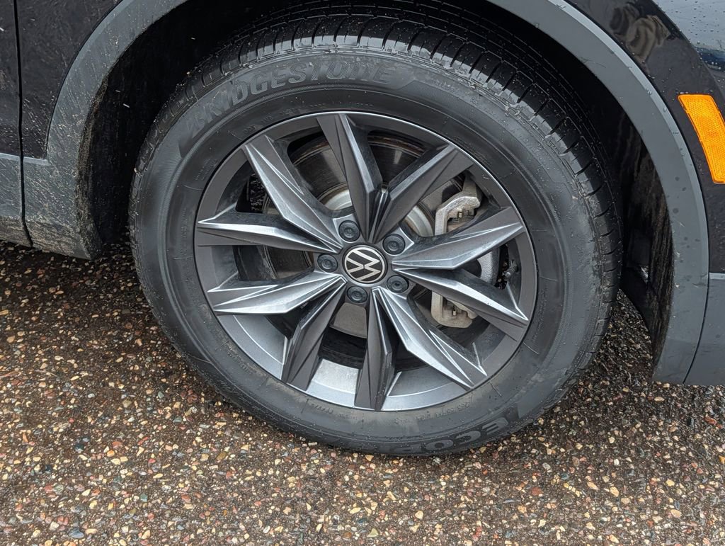 Used 2023 Volkswagen Tiguan SE image 7