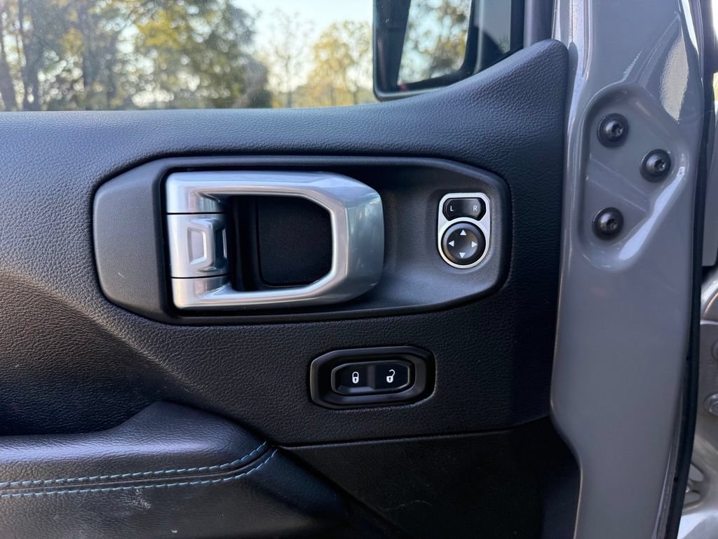 Used 2022 Jeep Wrangler Unlimited Rubicon 4xe w/ Steel Bumper Group AWD/4WD image 31