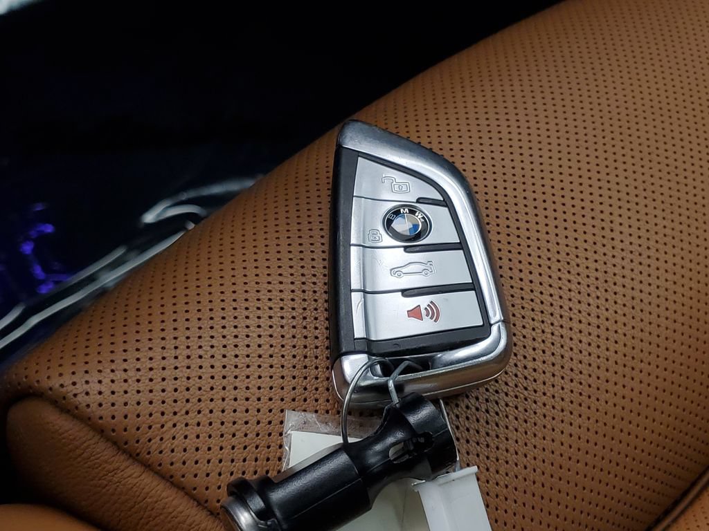 Used 2019 BMW X7 xDrive50i w/ M Sport Package AWD/4WD image 28