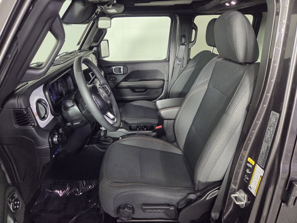 Certified 2025 Jeep Wrangler Sahara w/ Safety Group image 12