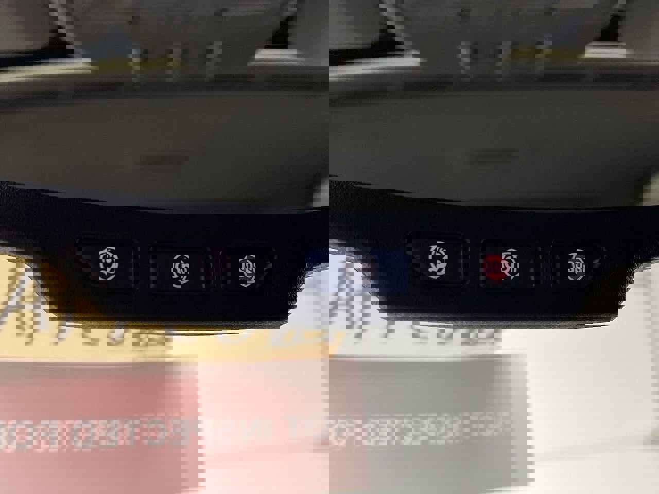 Used 2015 Chevrolet Trax LTZ FWD image 24