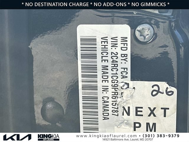 Used 2023 Chrysler Voyager LX FWD image 31