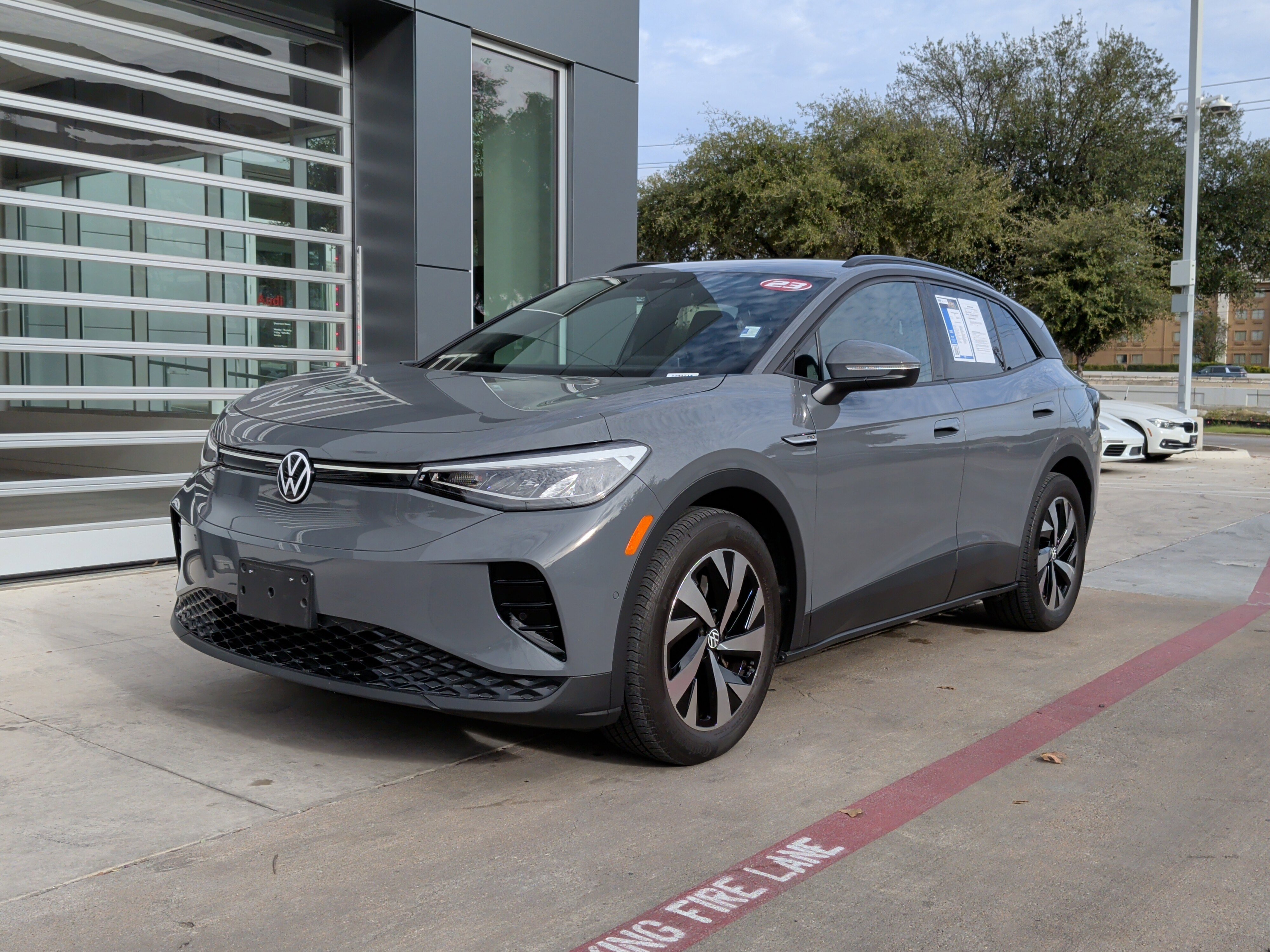 Used 2023 Volkswagen ID.4 Pro image 5