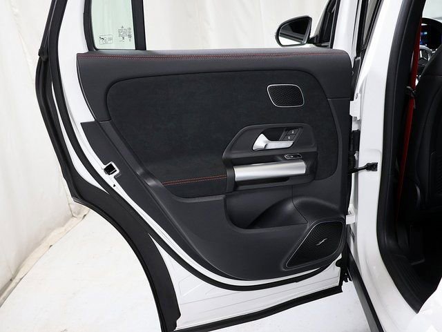 Certified 2025 Mercedes-Benz GLA 35 AMG 4MATIC image 28