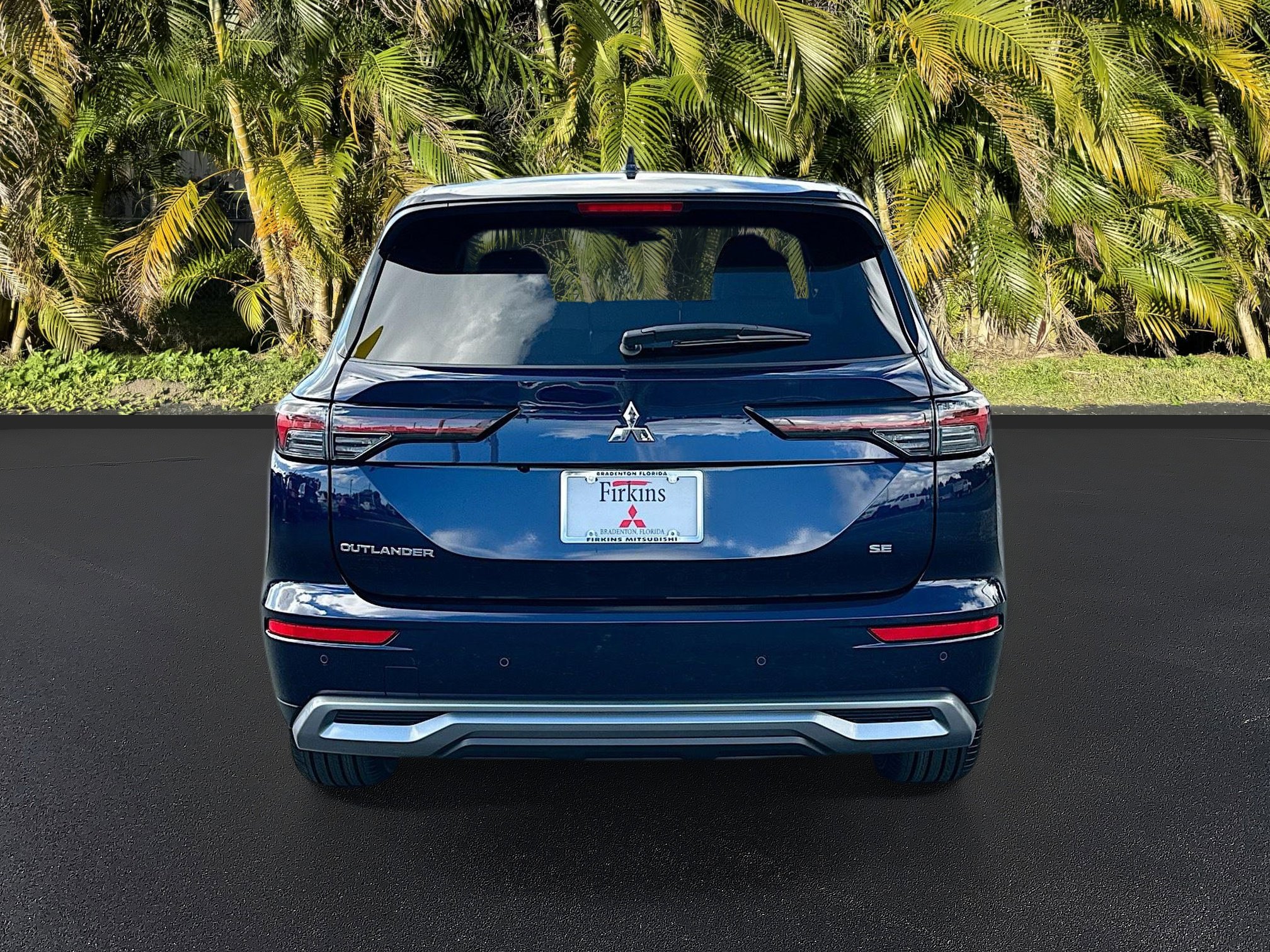 New 2025 Mitsubishi Outlander SE image 4