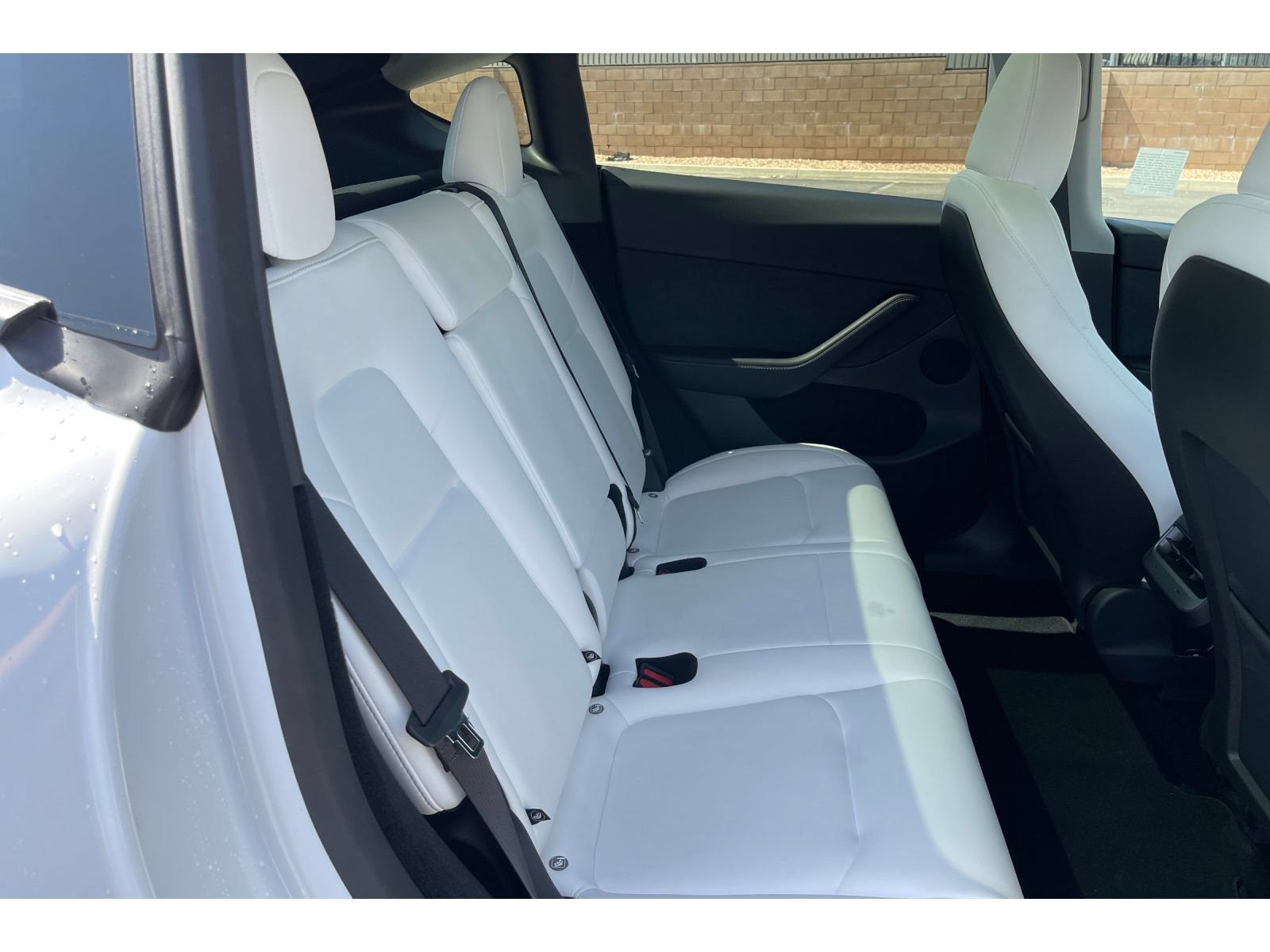 Used 2025 Tesla Model Y Long Range AWD/4WD image 19