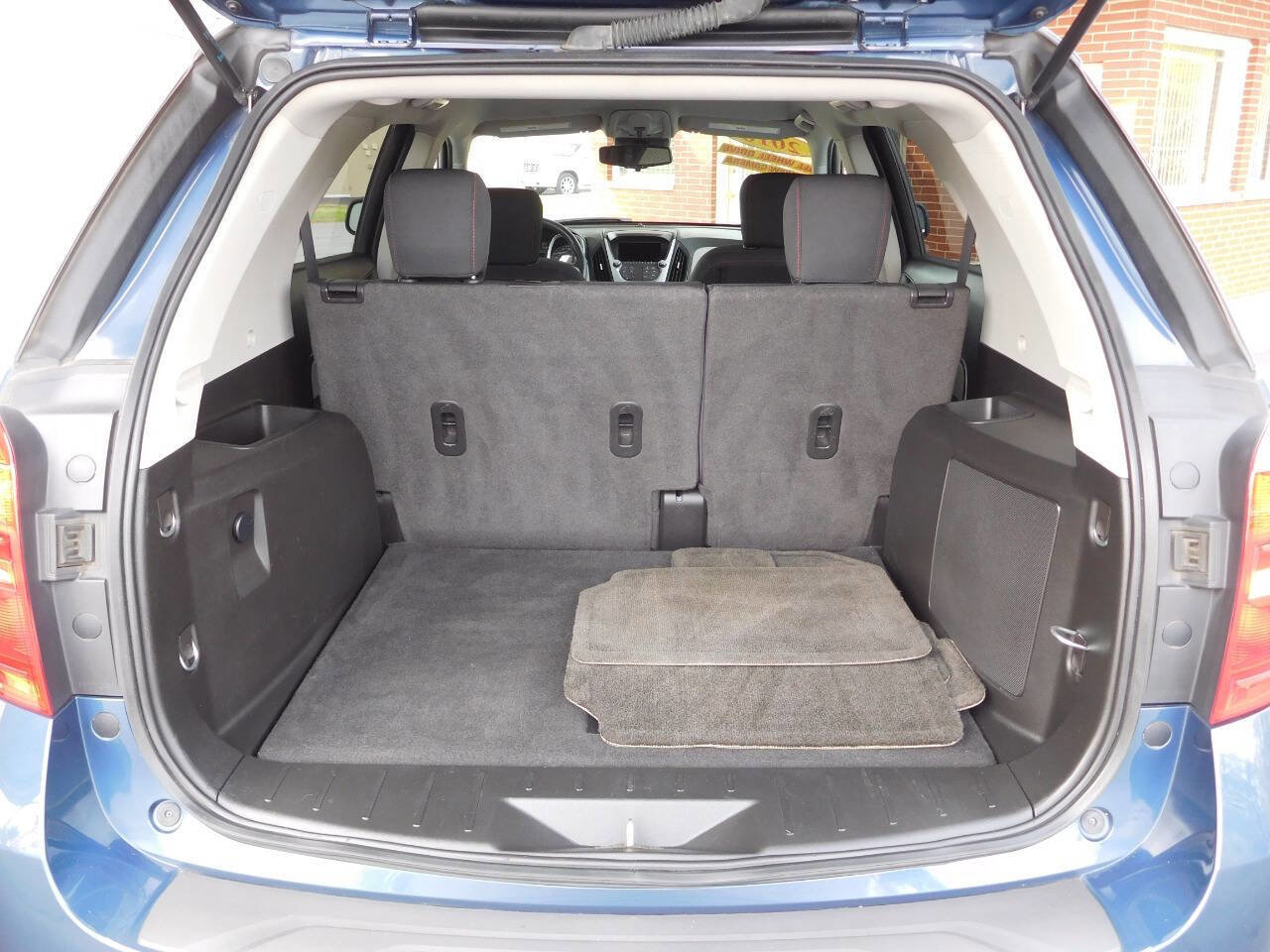 Used 2017 Chevrolet Equinox LT image 7