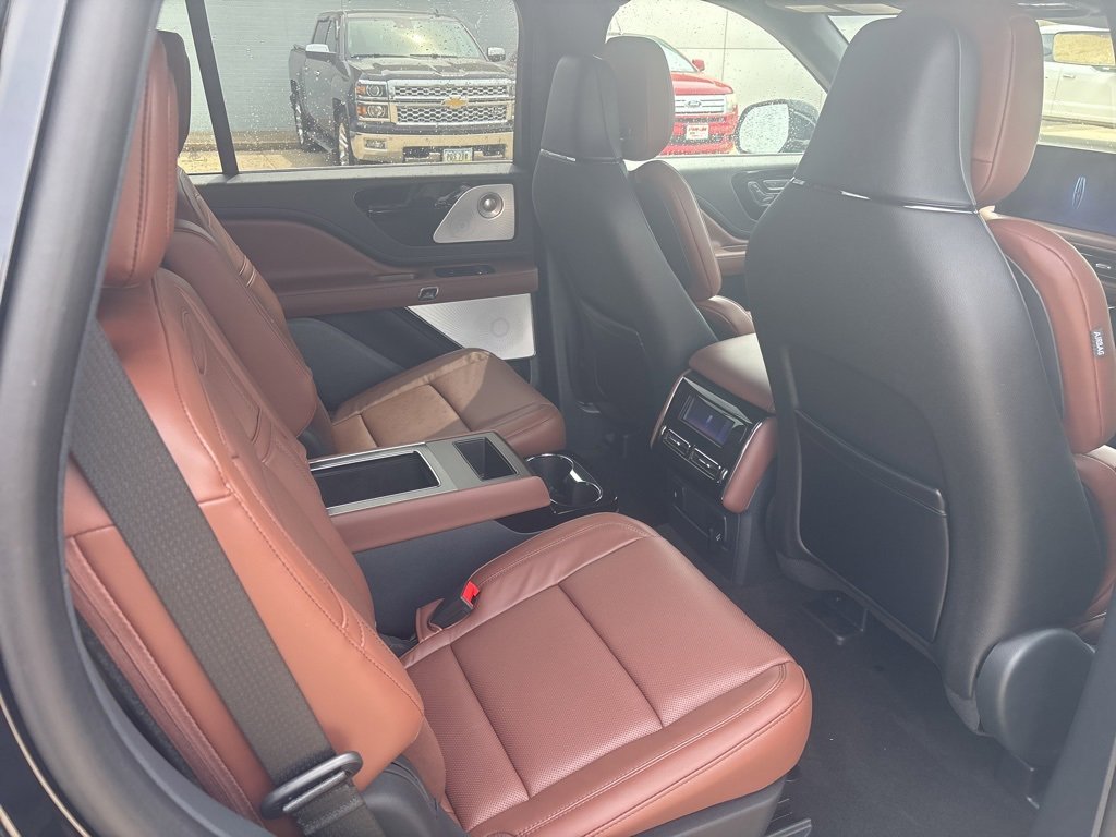 New 2025 Lincoln Aviator Reserve w/ Equipment Group 201A image 12