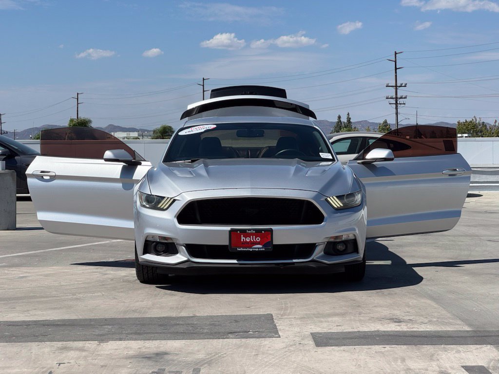 Used 2017 Ford Mustang GT Premium w/ Black Accent Package RWD image 28