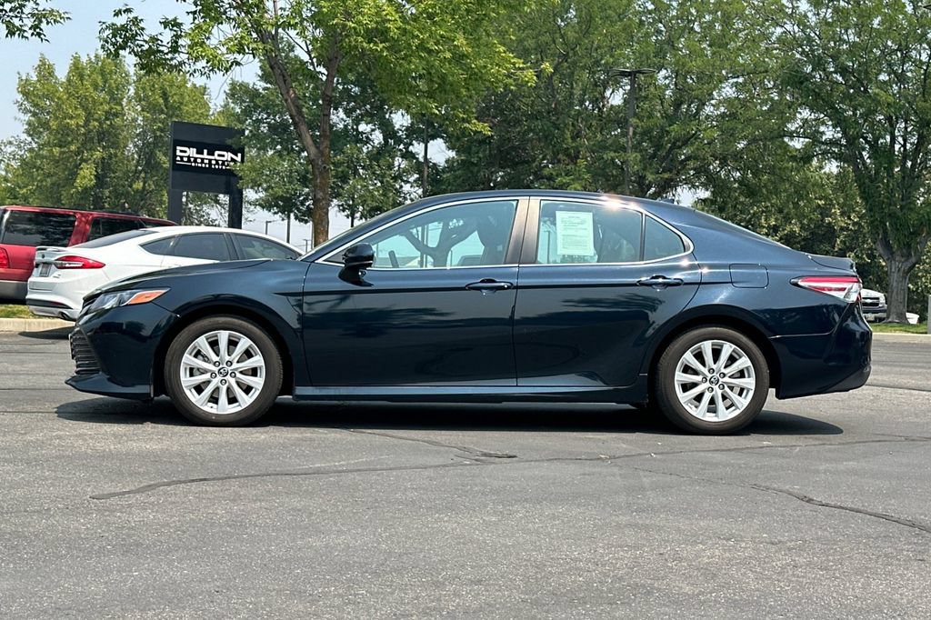 Used 2020 Toyota Camry LE FWD image 7