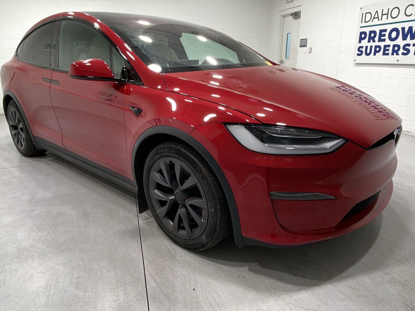 Used 2022 Tesla Model X Plaid AWD/4WD image 2