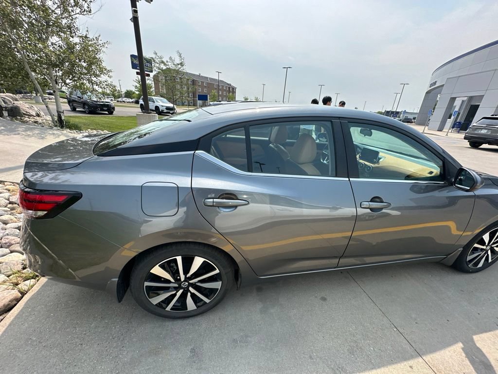 Used 2021 Nissan Sentra SV w/ SV Premium Package FWD image 9