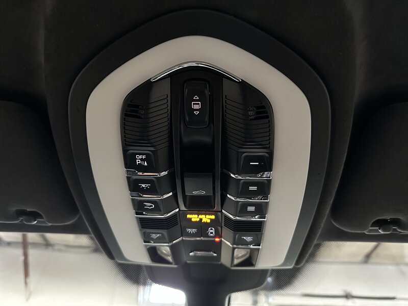 Used 2013 Porsche Cayenne GTS AWD/4WD image 36