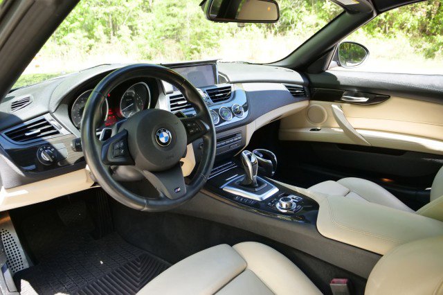 Used 2016 BMW Z4 sDrive35i image 2