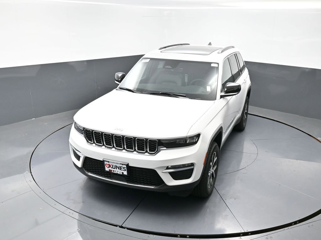 New 2025 Jeep Grand Cherokee Limited w/ Trailer Tow Package image 32
