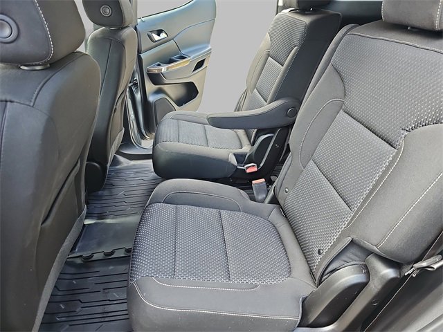 Certified 2023 GMC Acadia SLE w/ Driver Convenience Package image 15