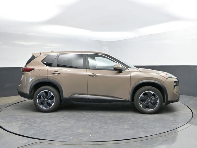 Used 2025 Nissan Rogue SV AWD/4WD image 12