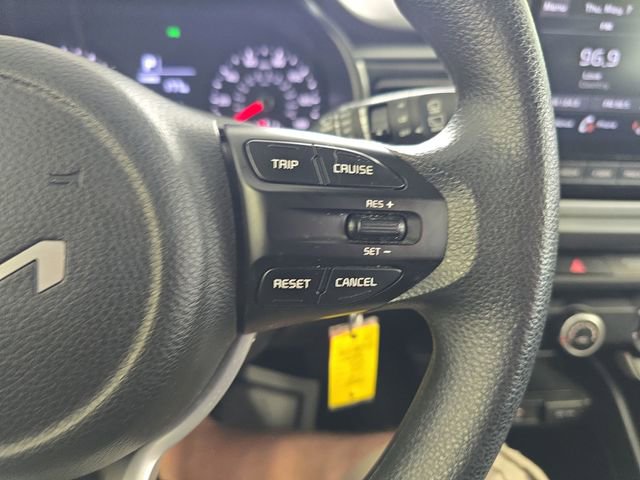Used 2022 Kia Rio S FWD image 18
