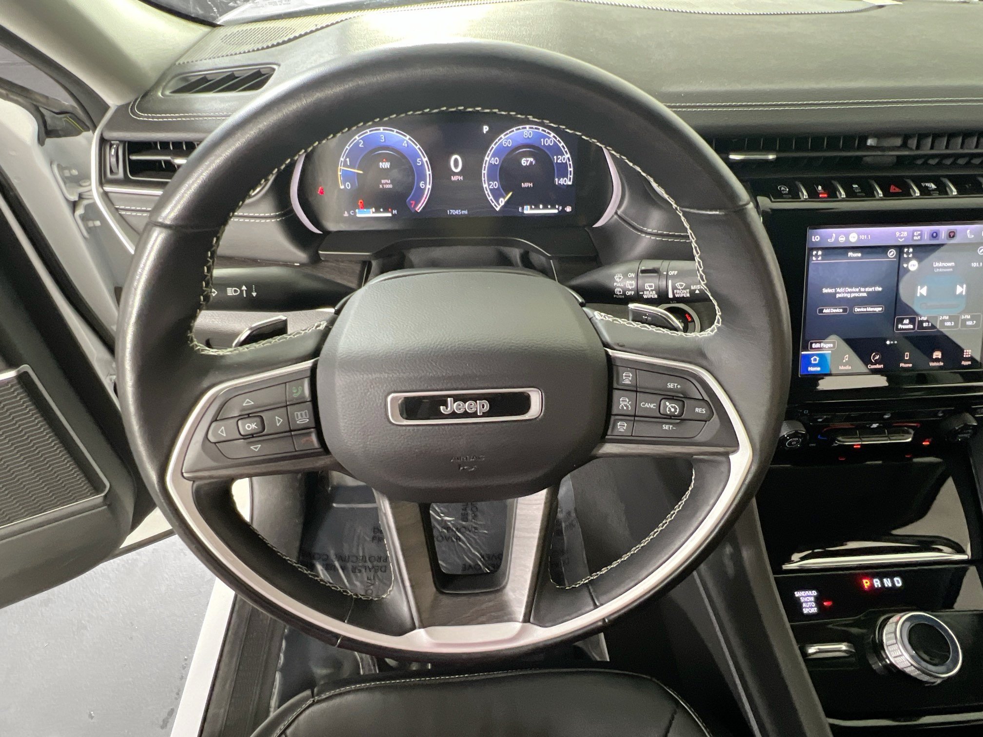 Used 2022 Jeep Grand Cherokee Limited AWD/4WD image 10