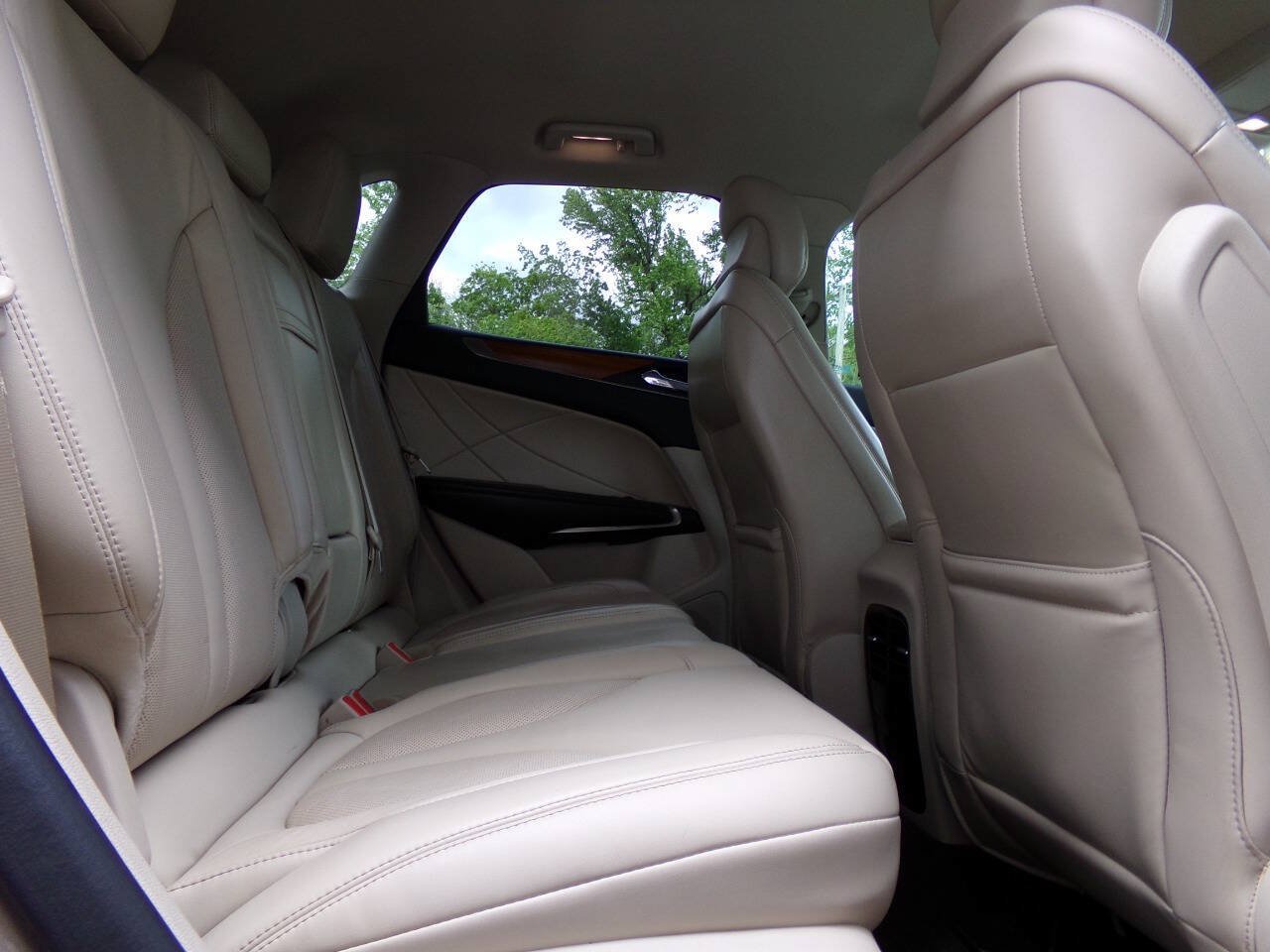 Used 2018 Lincoln MKC Select w/ Select Plus Package FWD image 21