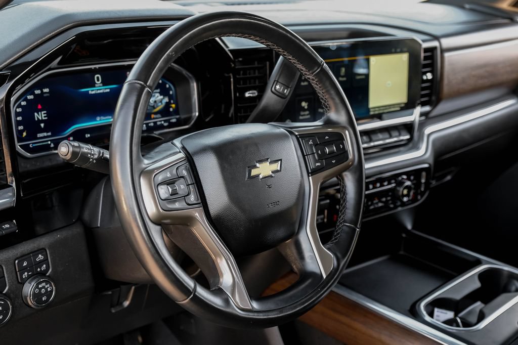 Used 2024 Chevrolet Silverado 3500 High Country w/ High Country Premium Package AWD/4WD image 14