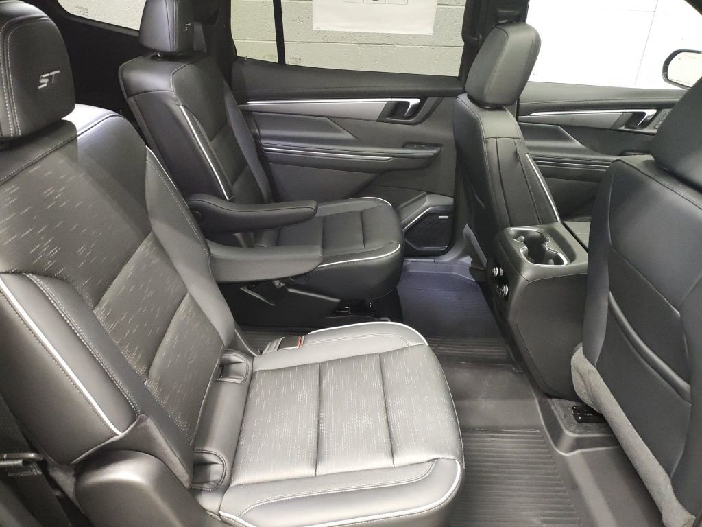 New 2026 Buick Enclave Sport Touring w/ Power Package image 12