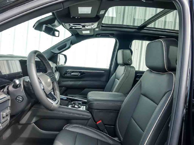 New 2027 Chevrolet Tahoe Premier w/ Sun And Tow Package AWD/4WD image 17