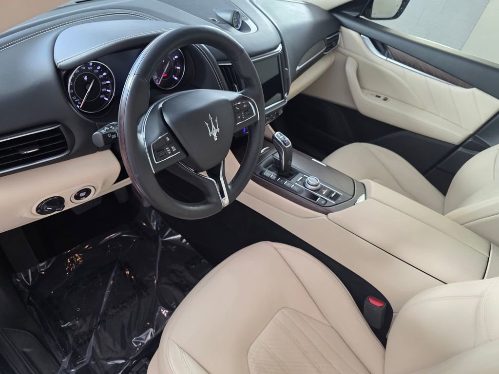 Used 2022 Maserati Levante GT AWD/4WD image 10
