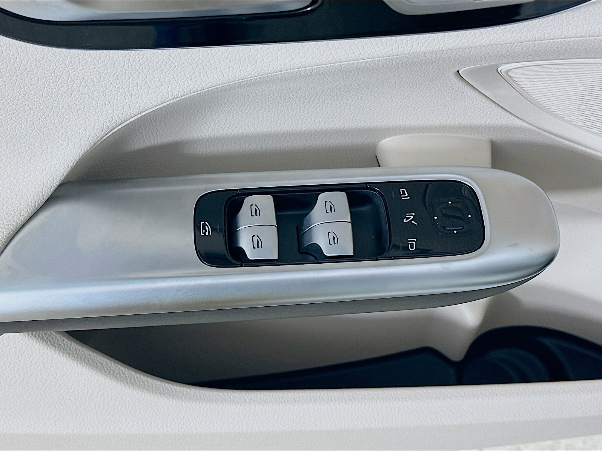 Used 2026 Mercedes-Benz C 300 4MATIC Sedan image 22