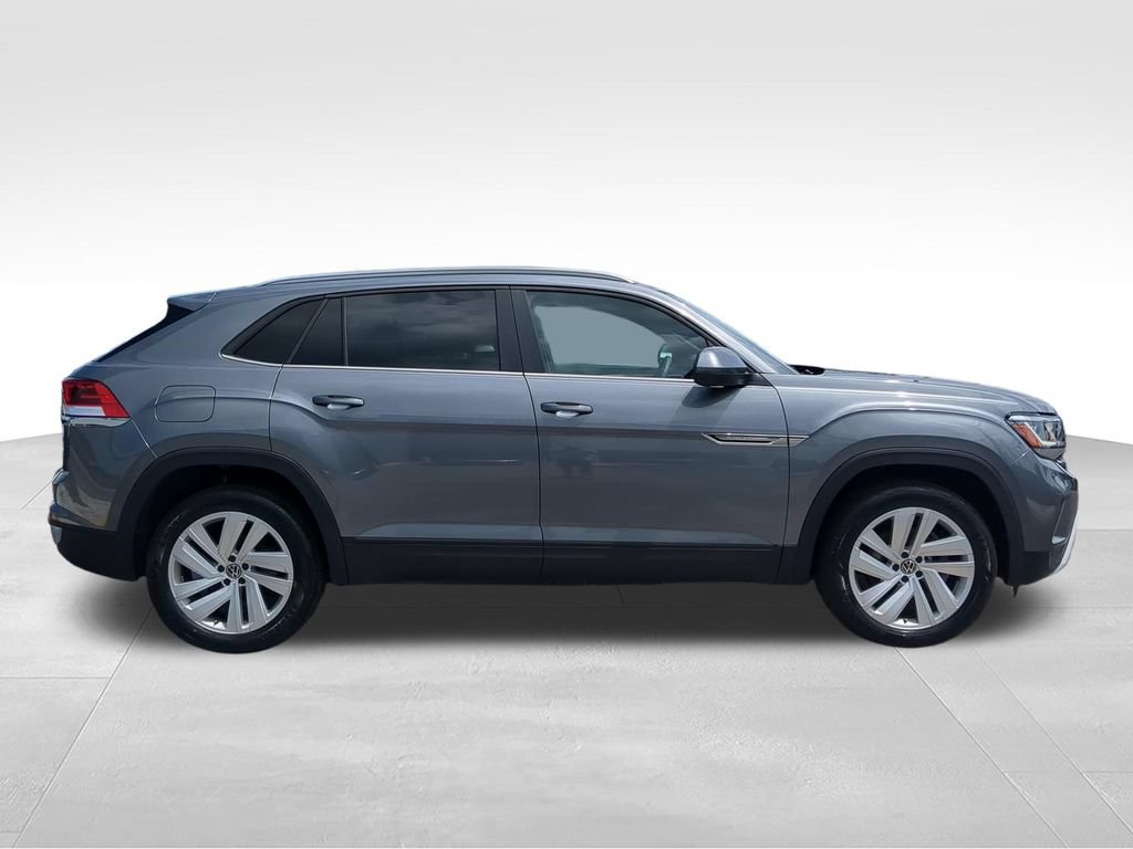 Certified 2023 Volkswagen Atlas Cross Sport SE FWD image 3