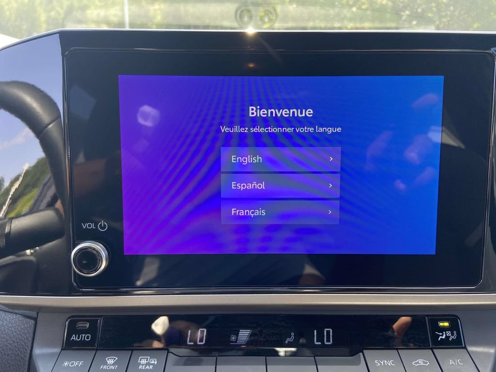 Used 2025 Toyota Camry SE FWD image 21