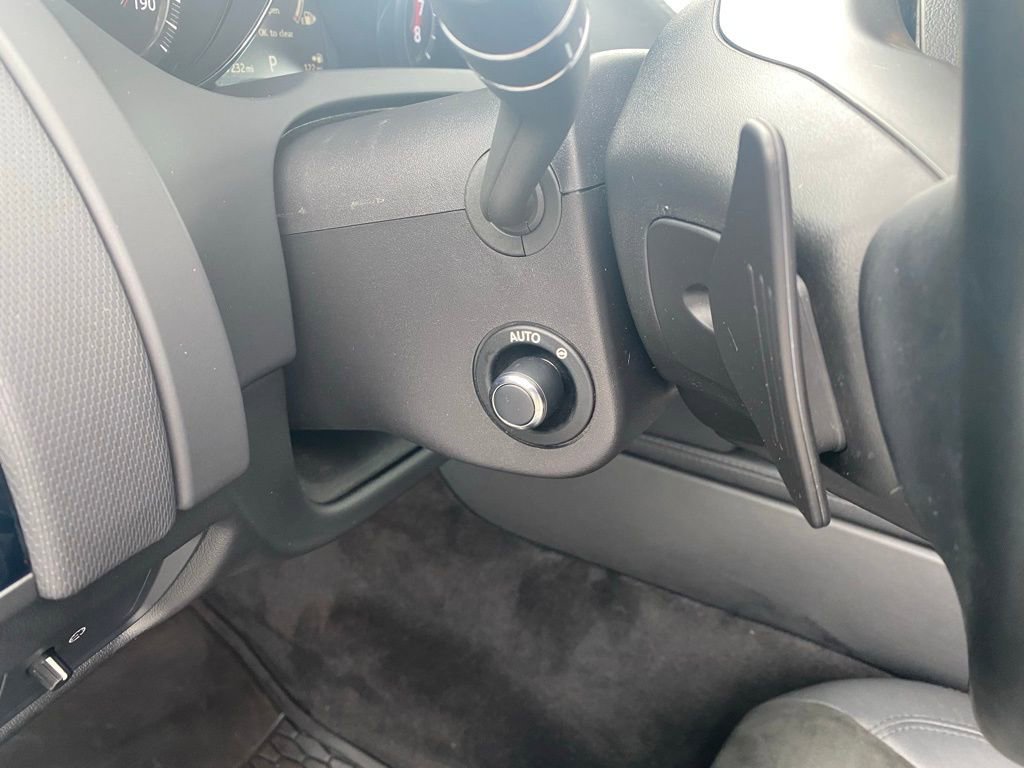 Used 2016 Jaguar F-TYPE Convertible image 13