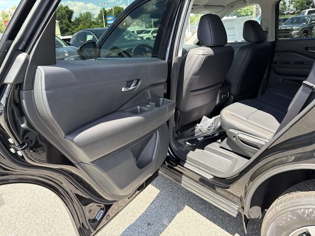 New 2026 Nissan Pathfinder SL AWD/4WD image 12