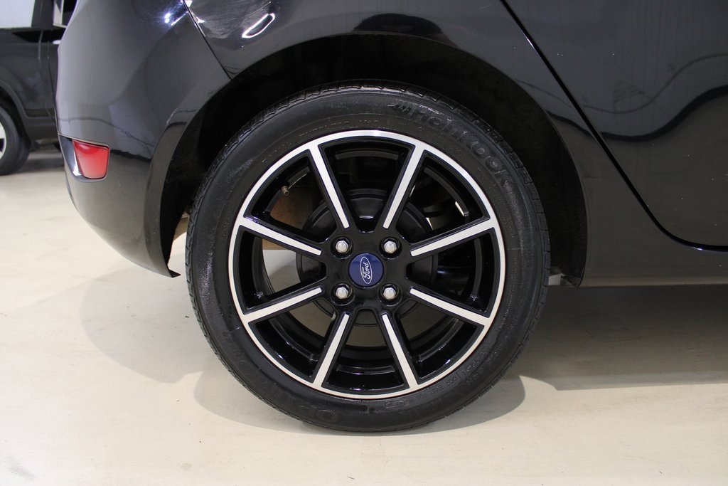 Used 2018 Ford Fiesta SE w/ Equipment Group 201A image 10