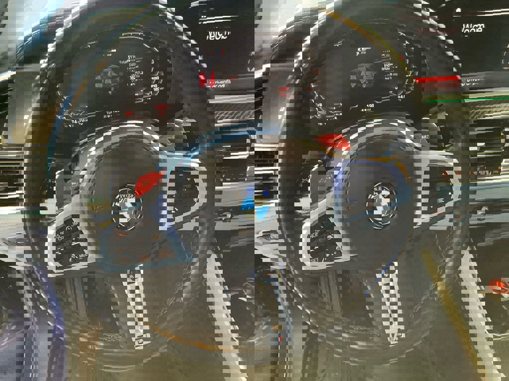 Used 2021 BMW X6 M w/ Competition Package image 9