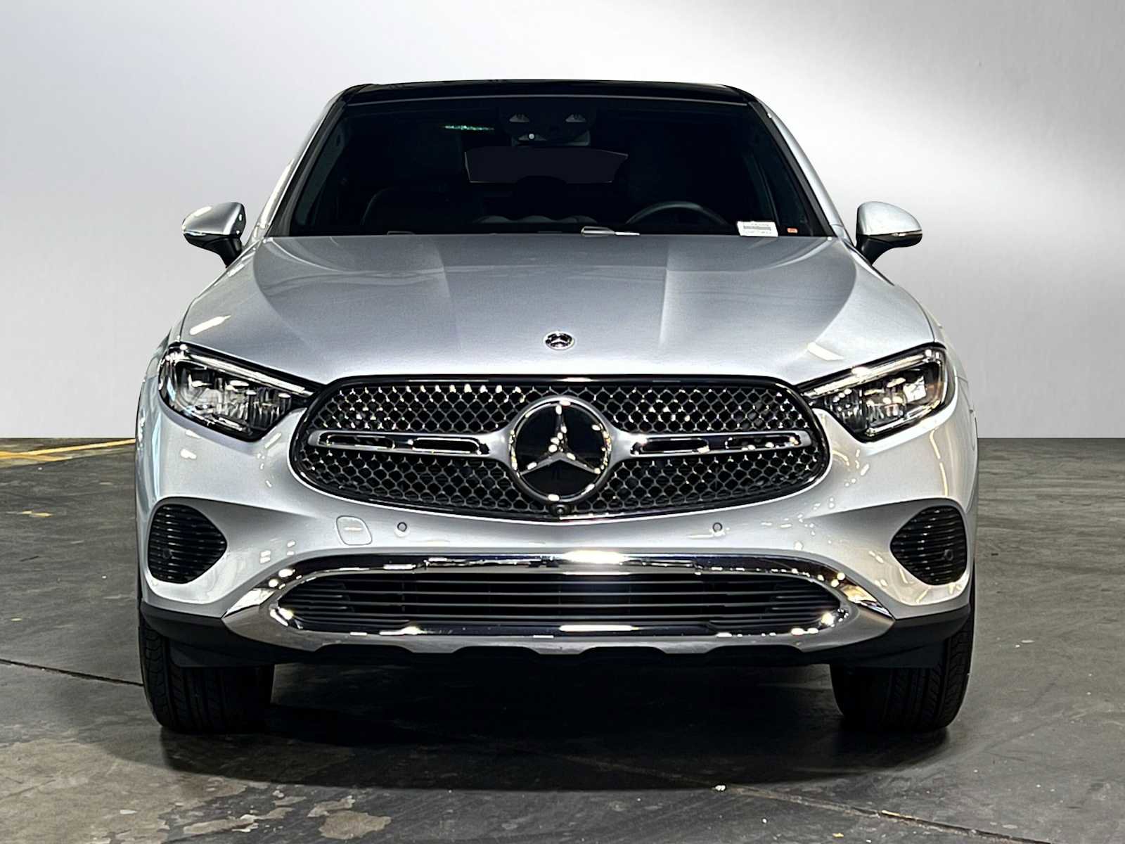 Certified 2025 Mercedes-Benz GLC 300 4MATIC image 8