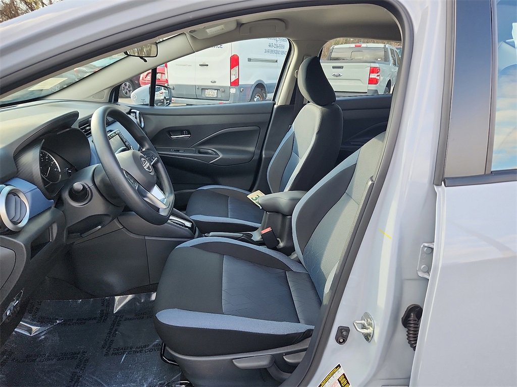 New 2025 Nissan Versa SV w/ Trunk Package image 6