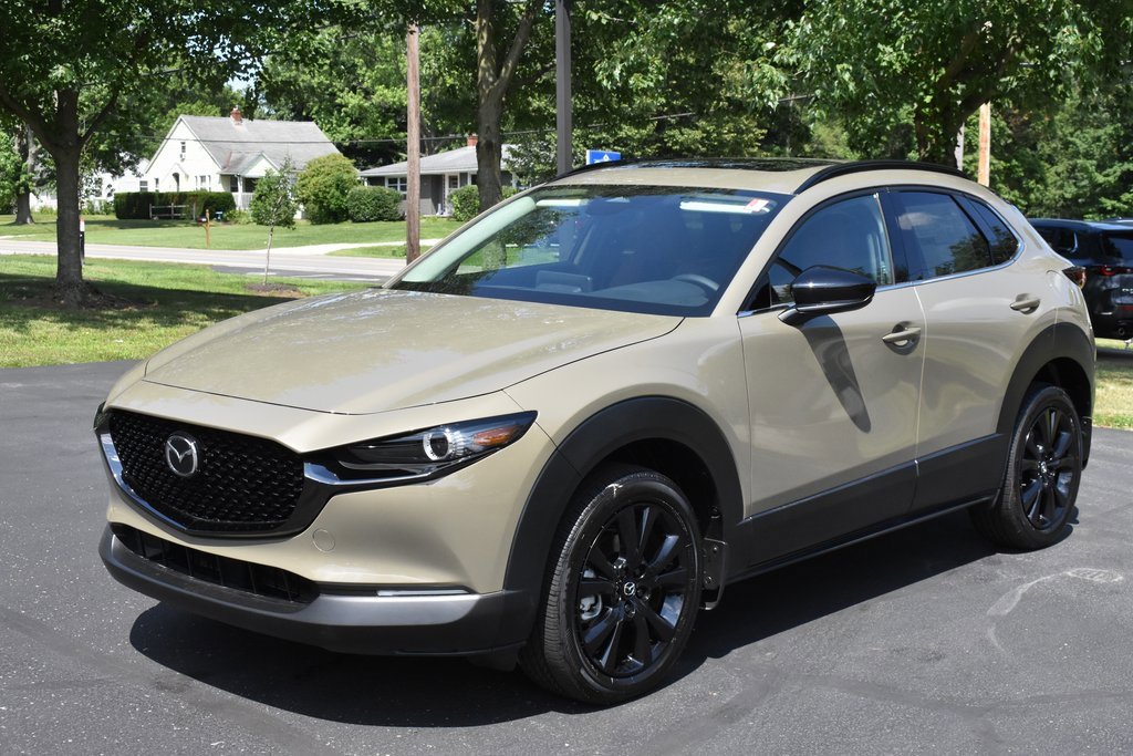 New 2025 MAZDA CX-30 Carbon image 2