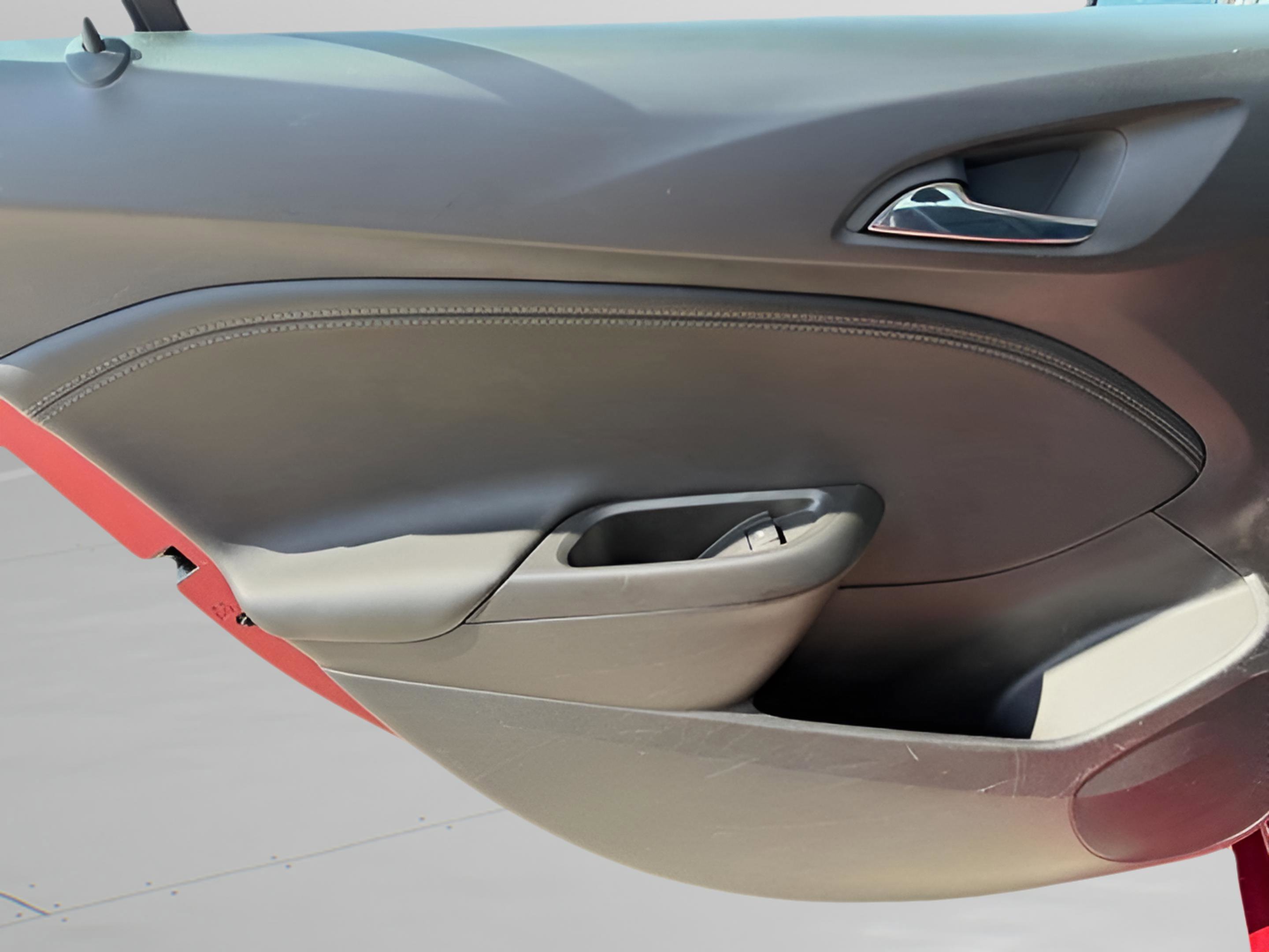 Used 2017 Chevrolet Cruze Premier image 24