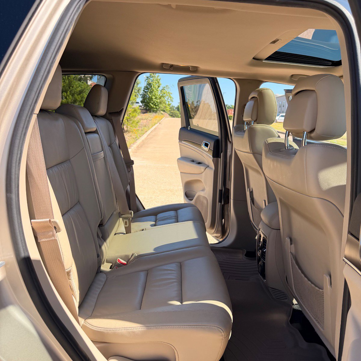 Used 2015 Jeep Grand Cherokee Limited RWD image 30