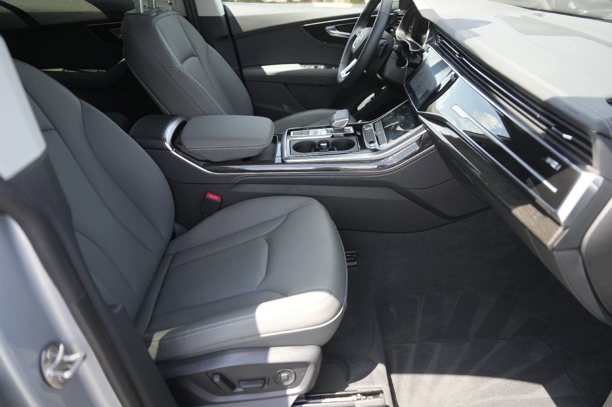 Certified 2025 Audi Q8 Premium Plus w/ Premium Plus Package image 22