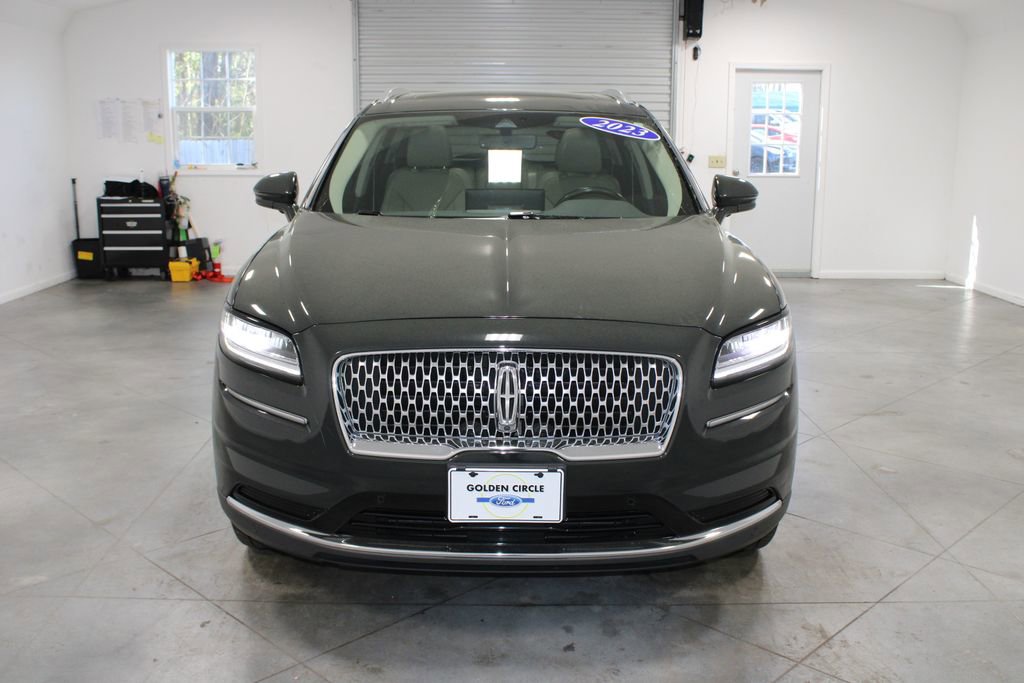 Used 2023 Lincoln Nautilus Reserve w/ Equipment Group 201A image 3
