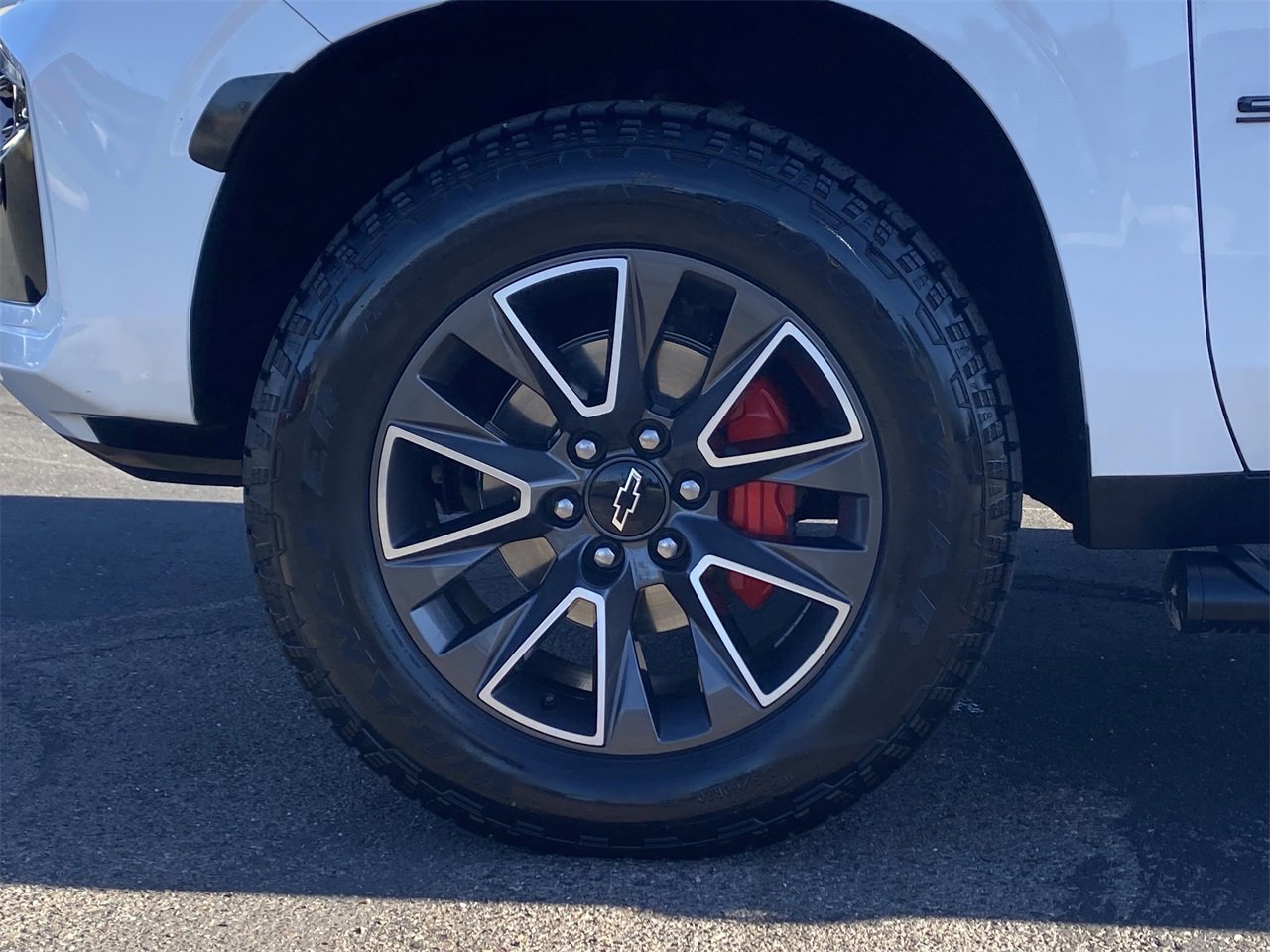 Used 2023 Chevrolet Suburban Z71 w/ Luxury Package image 10