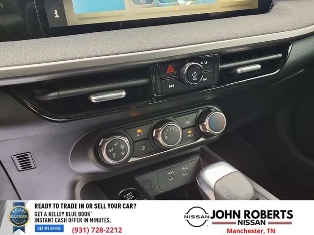 Certified 2025 Nissan Kicks SV image 30